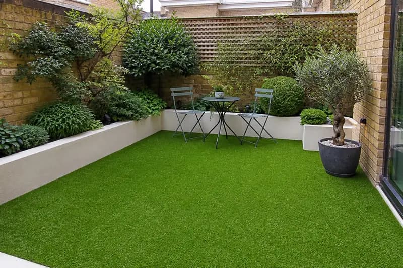 Urban garden artificial grass install